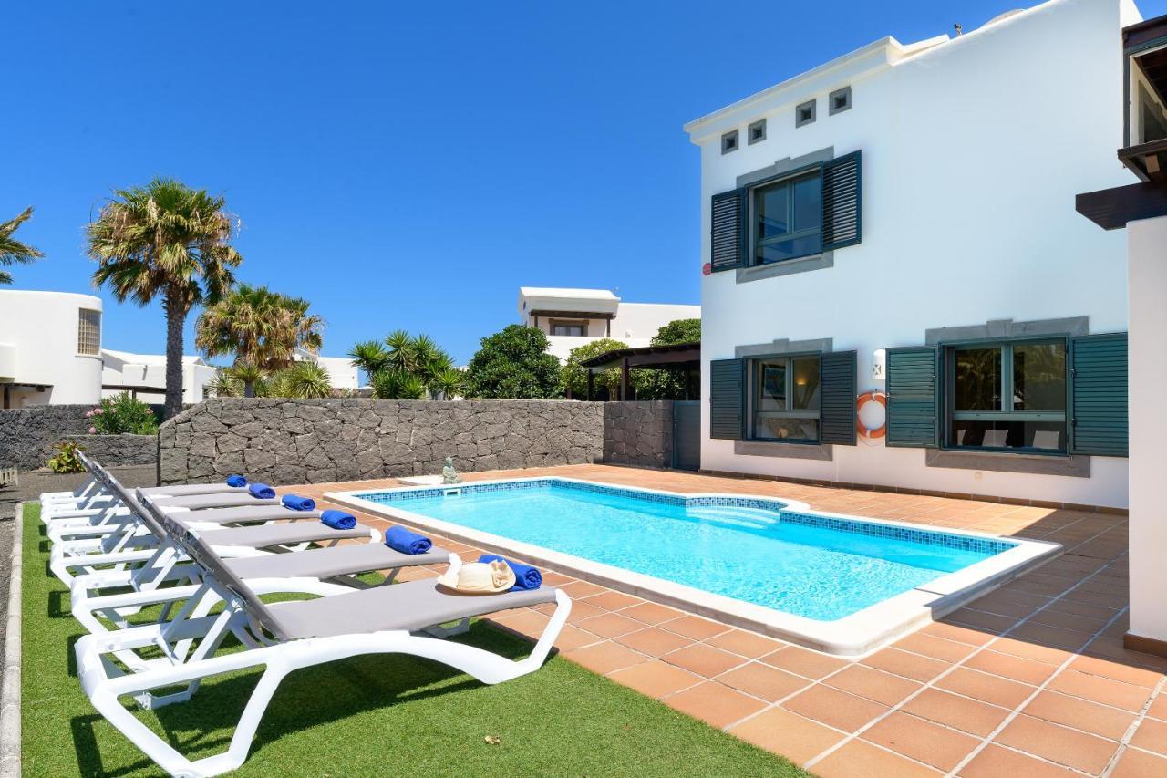Hipoclub Villas, "Rosa" Villa Playa Blanca  Bagian luar foto