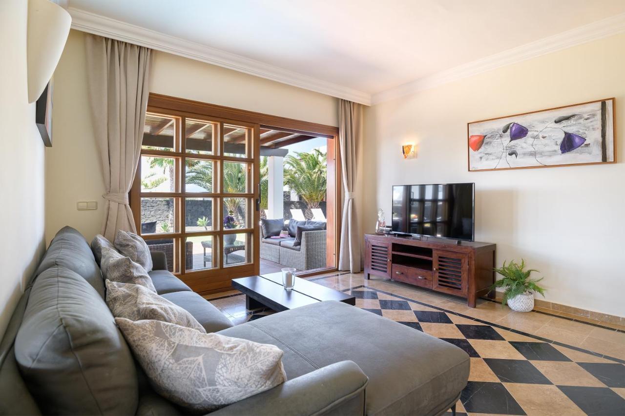 Hipoclub Villas, "Rosa" Villa Playa Blanca  Bagian luar foto